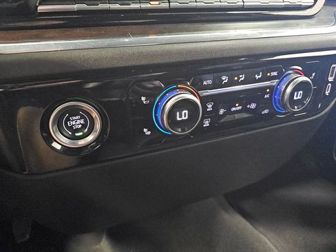 Used 2024 GMC Sierra 1500 SLT image 19