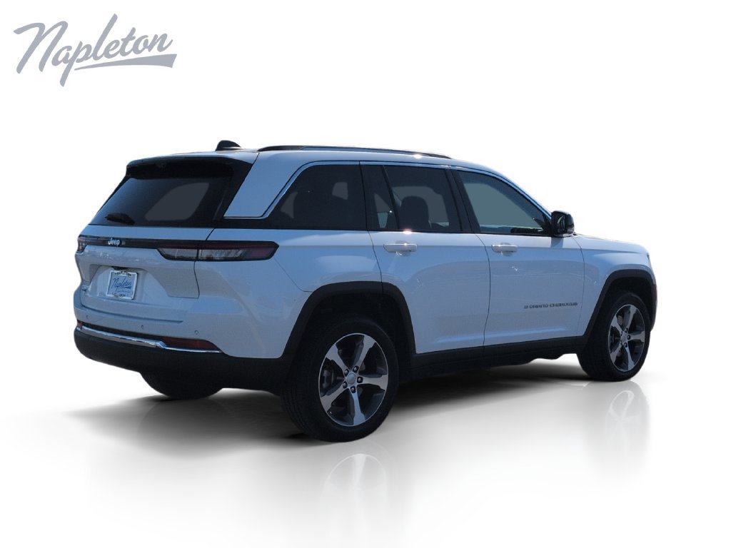 Used 2023 Jeep Grand Cherokee 4WD 4xe w/ Luxury Tech Group II image 6
