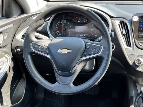 Used 2024 Chevrolet Malibu LT FWD image 18