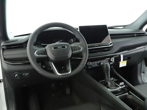 New 2026 Jeep Compass Limited image 2