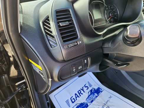 Used 2015 Kia Forte EX image 21