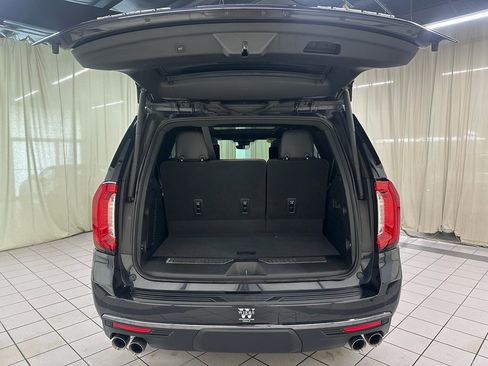 Certified 2023 GMC Yukon Denali Ultimate image 9