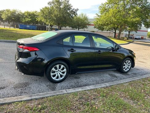 Used 2022 Toyota Corolla LE image 5