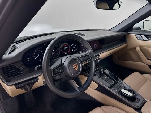 Used 2024 Porsche 911 Carrera RWD image 30