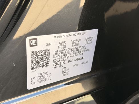 Used 2024 Chevrolet Traverse RS w/ LPO, Floor Liner Package FWD image 35