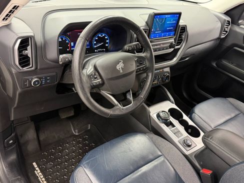Used 2022 Ford Bronco Sport Outer Banks w/ Tech Package AWD/4WD image 3