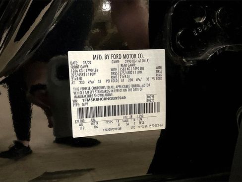 Certified 2022 Ford Explorer Platinum w/ Equipment Group 601A image 30