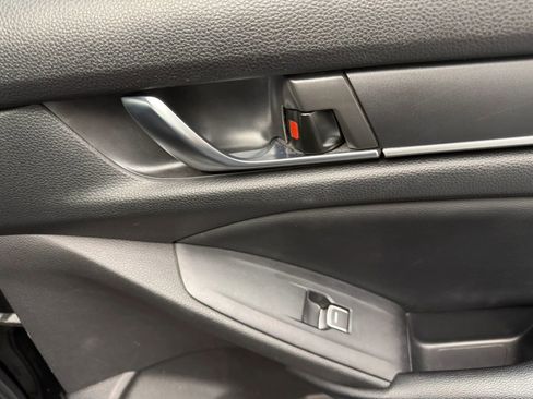 Used 2018 Honda Accord Sport image 22