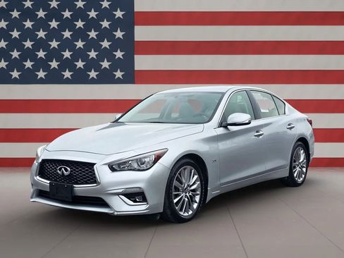 Used 2018 INFINITI Q50 Luxe w/ Essential Package (3.0T Luxe) image 4
