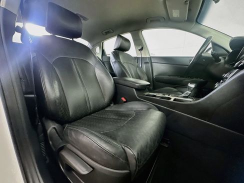 Used 2017 Kia Optima EX FWD image 31
