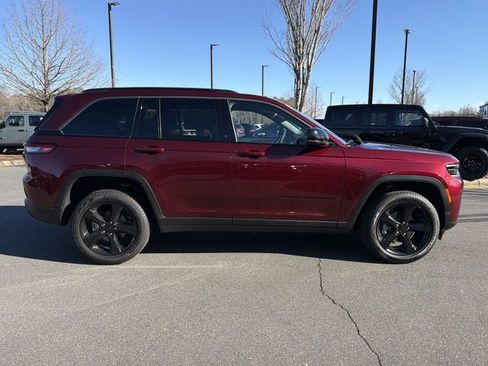 New 2026 Jeep Grand Cherokee Limited w/ Limited Altitude Package image 13