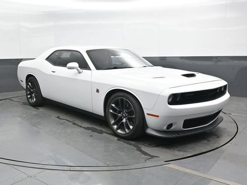 Used 2021 Dodge Challenger R/T Scat Pack RWD image 6