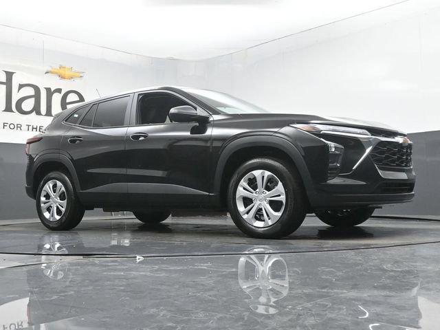 New 2026 Chevrolet Trax LS FWD image 2