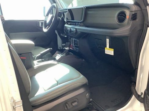 New 2026 Jeep Gladiator Mojave image 36