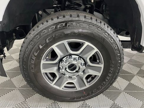Used 2024 Ford F250 Lariat image 11