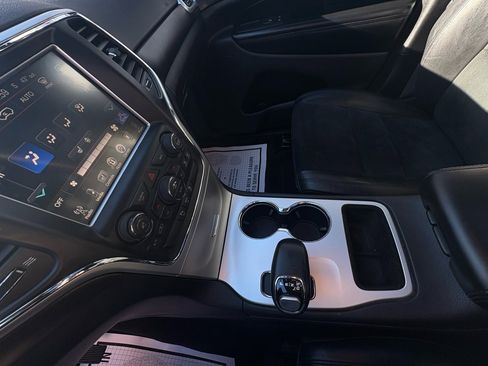 Used 2015 Jeep Grand Cherokee Altitude image 23