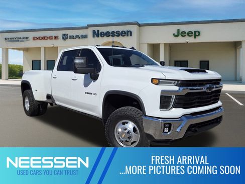 Used 2024 Chevrolet Silverado 3500 LT w/ Texas Edition image 1