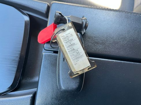 Used 2023 Nissan Rogue SV image 60