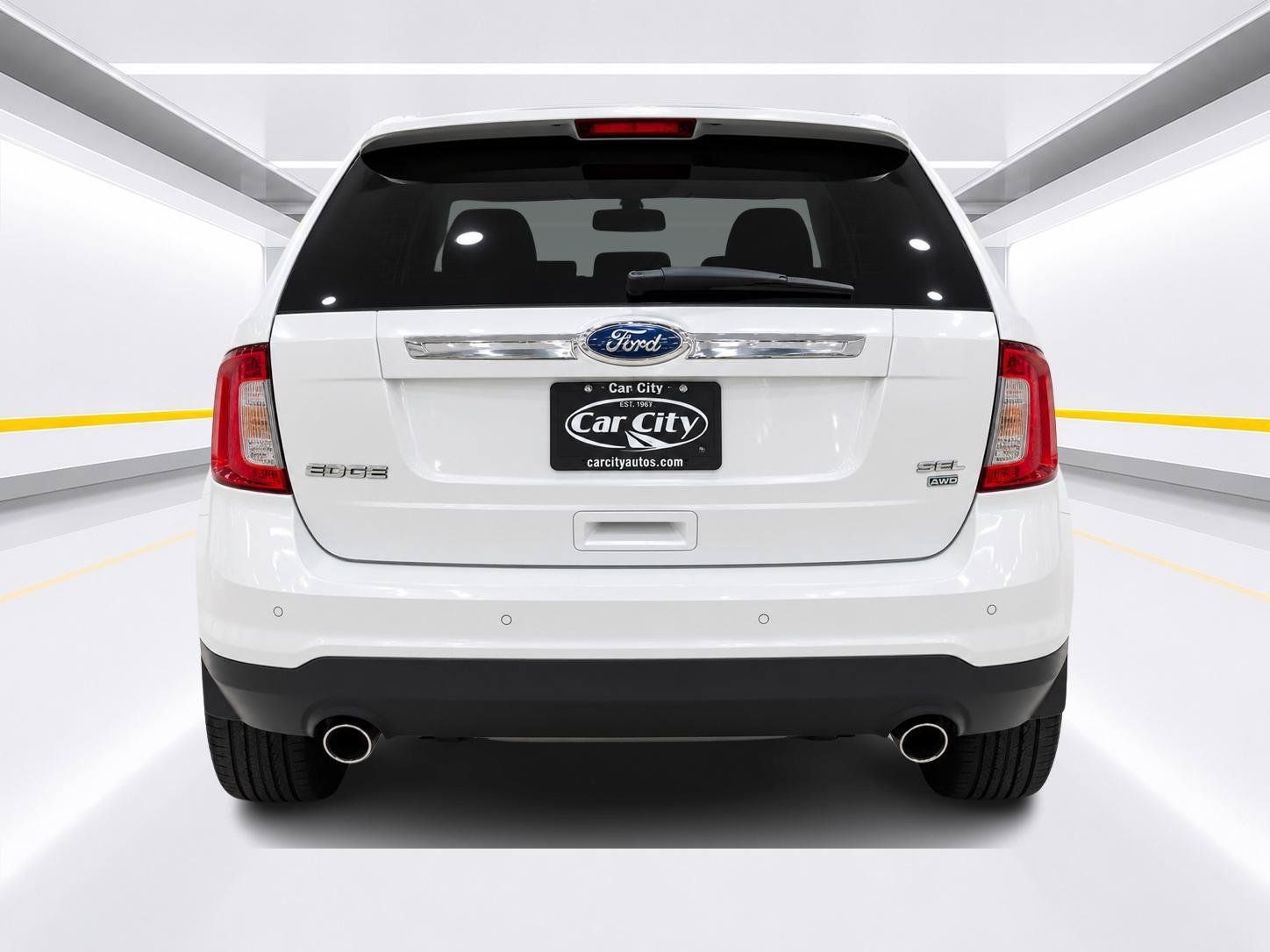 Used 2014 Ford Edge Limited w/ Equipment Group 301A FWD image 4