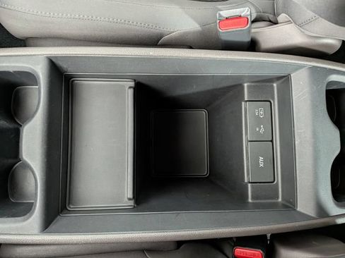 Used 2018 Honda Odyssey LX image 19