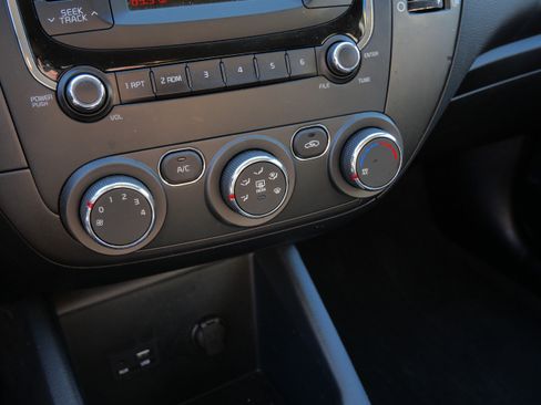 Used 2017 Kia Forte LX FWD image 23