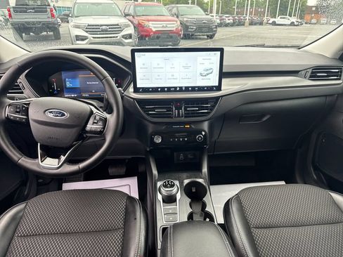 Used 2025 Ford Escape SE FWD image 15