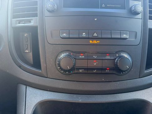 Used 2021 Mercedes-Benz Metris Passenger image 24