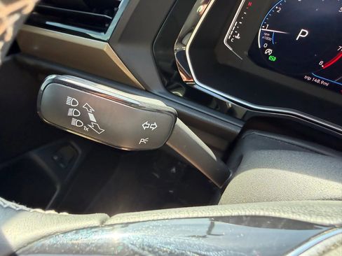 Used 2021 Volkswagen Jetta SEL Premium image 21