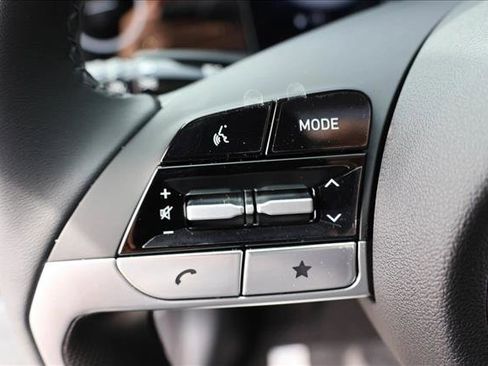 New 2026 Hyundai Elantra Limited FWD image 14