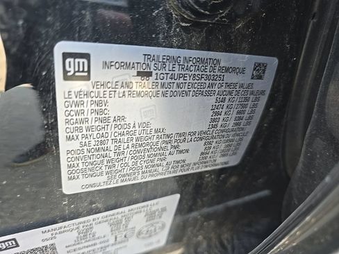 Used 2025 GMC Sierra 2500 AT4 w/ AT4 Premium Plus Package AWD/4WD image 13