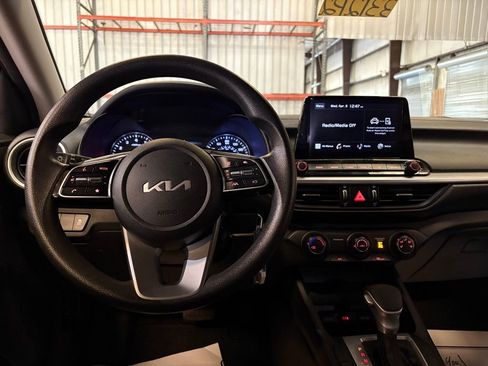 Used 2022 Kia Forte LXS image 22