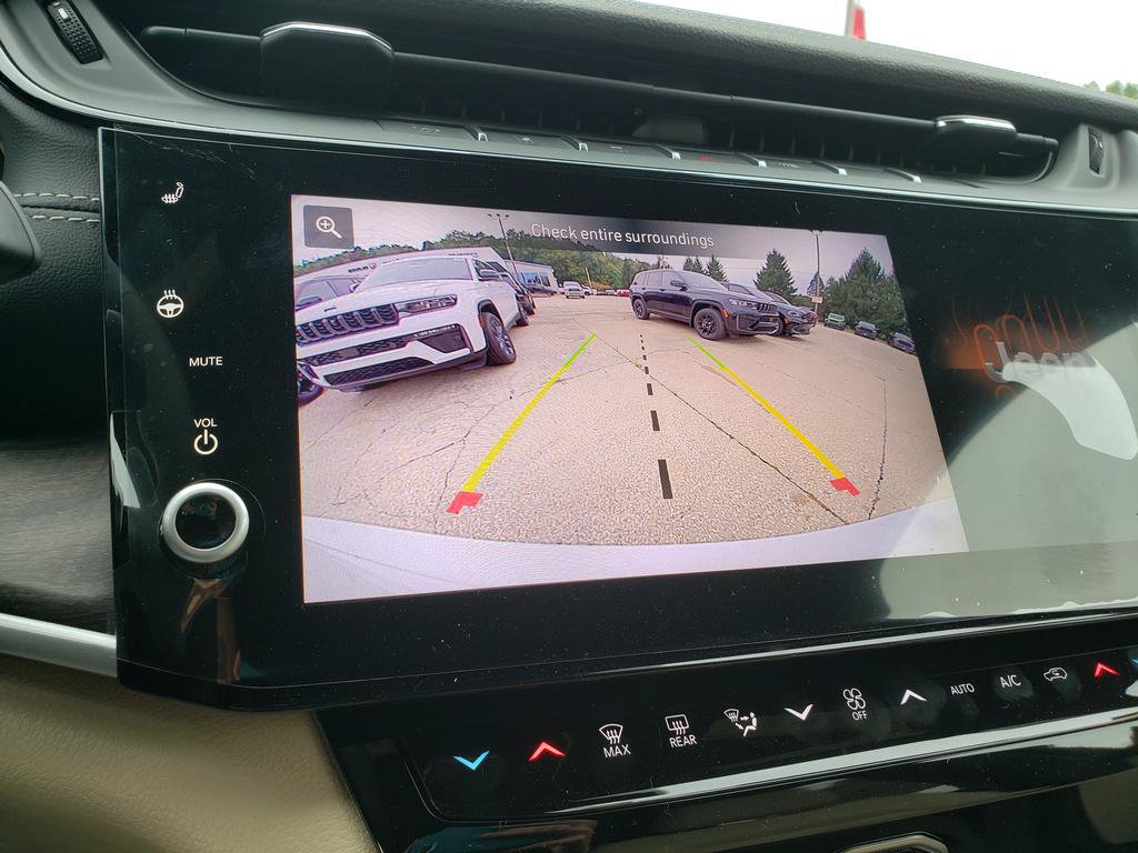 New 2027 Jeep Grand Cherokee Limited AWD/4WD image 21