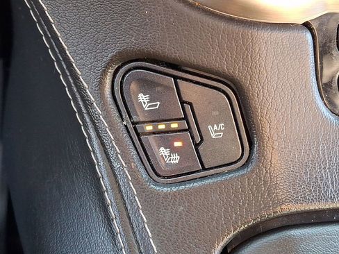 Used 2016 GMC Yukon Denali image 26