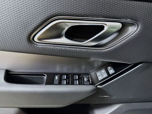 Used 2021 Land Rover Range Rover Velar R-Dynamic S image 18