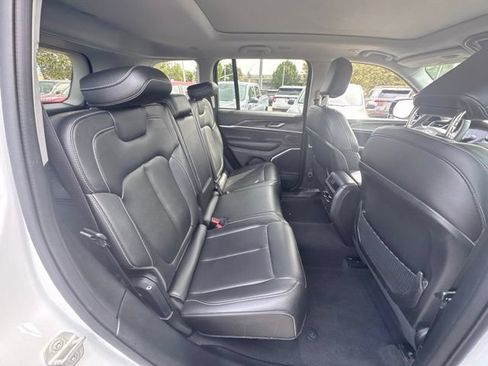 Used 2023 Jeep Grand Cherokee 4WD 4xe image 9