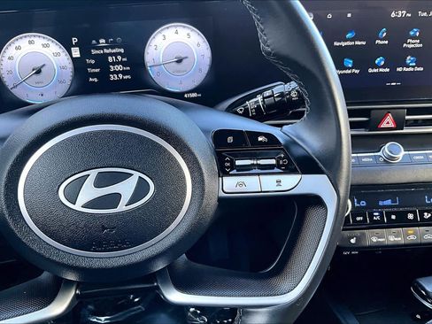 Used 2024 Hyundai Elantra Limited FWD image 25