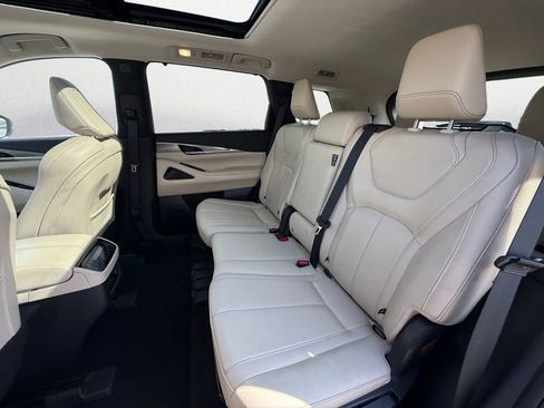 Certified 2024 INFINITI QX60 Luxe image 11