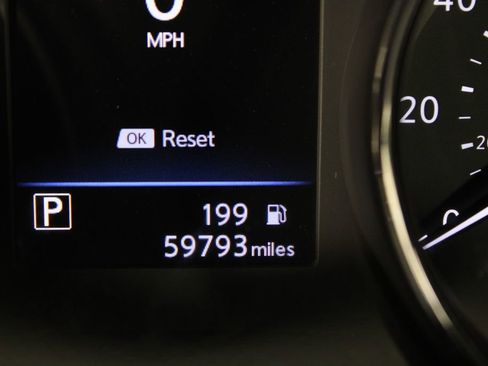 Certified 2018 Nissan Rogue S image 25