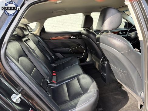 Used 2017 Kia Cadenza Premium w/ Luxury Package image 10
