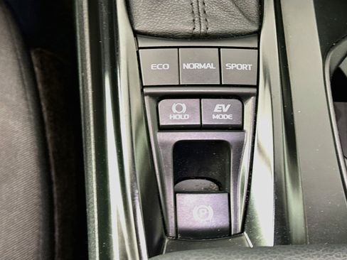 Used 2025 Toyota Camry LE w/ Convenience Package FWD image 26