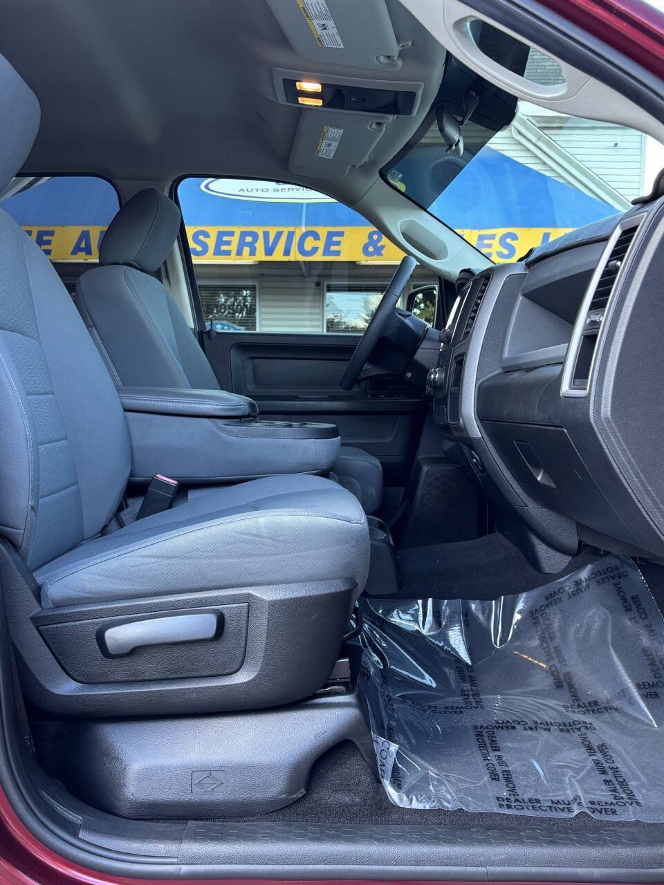 Used 2018 RAM 1500 Express AWD/4WD image 22