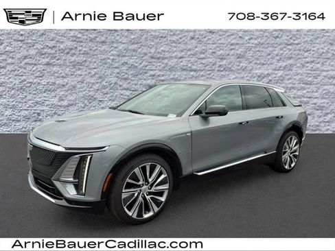 Used 2025 Cadillac Lyriq Luxury w/ LPO, Floor Liner Package AWD/4WD image 10