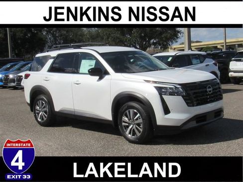 New 2026 Nissan Pathfinder SL FWD image 1