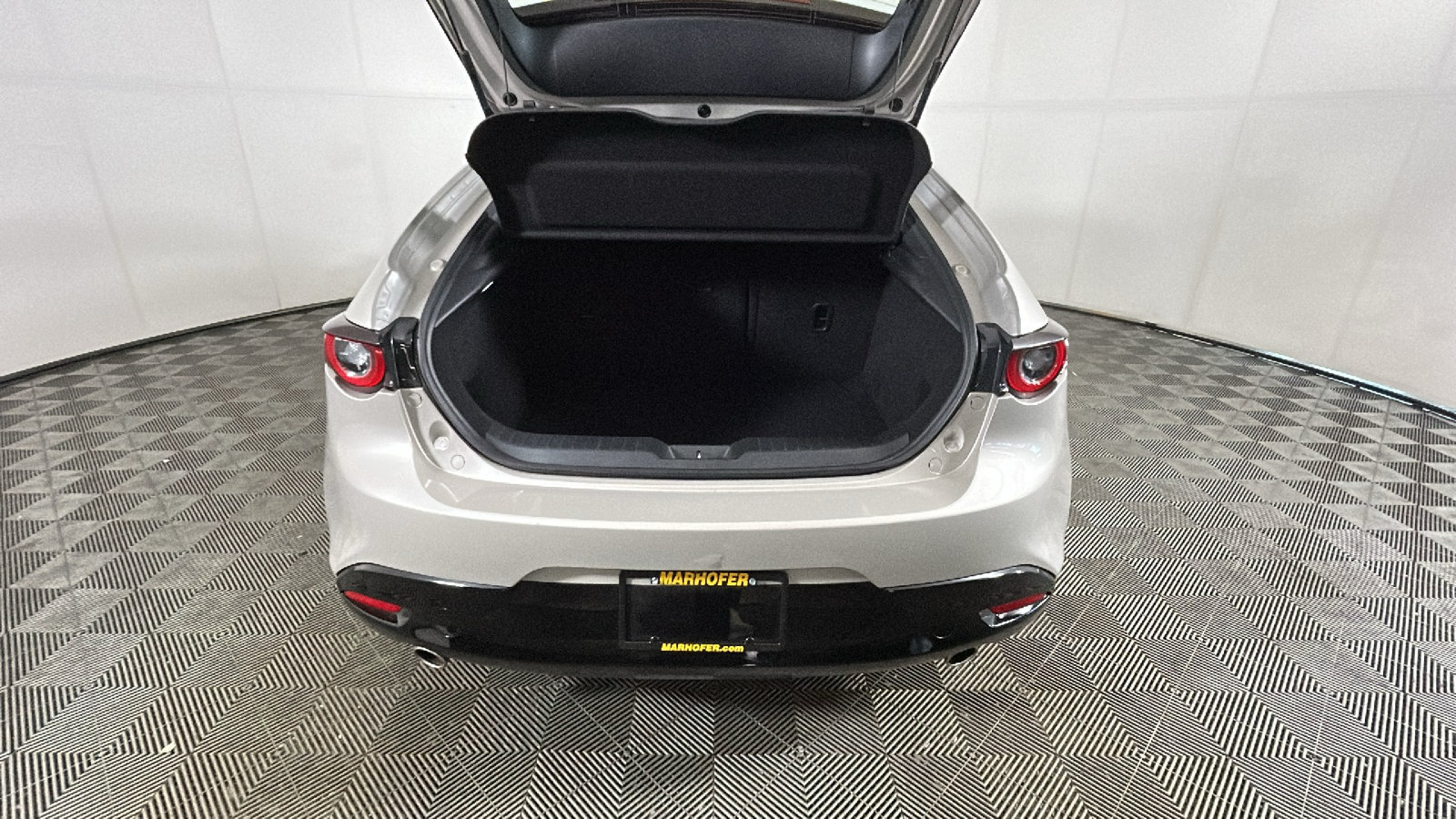 Used 2024 MAZDA MAZDA3 s FWD image 32