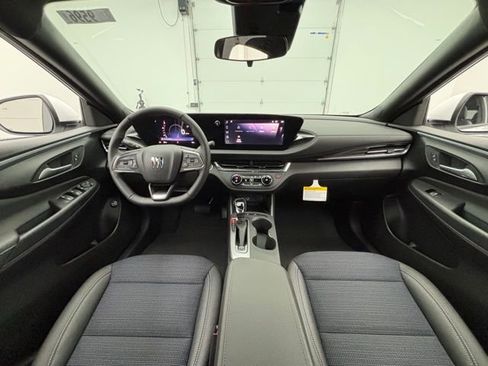 New 2026 Buick Envista Preferred w/ Convenience I Package image 3