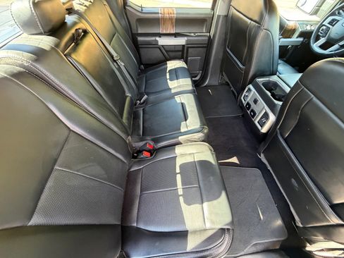 Used 2019 Ford F150 Lariat image 12