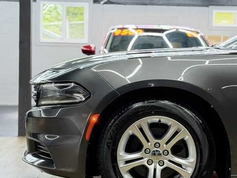 Used 2020 Dodge Charger SXT w/ Leather Interior Group RWD image 3