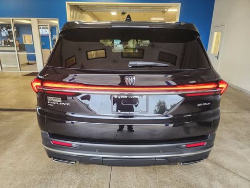 Certified 2025 Buick Enclave Preferred AWD/4WD image 4