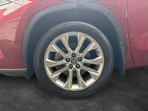 Used 2020 Toyota Highlander Limited AWD/4WD image 5