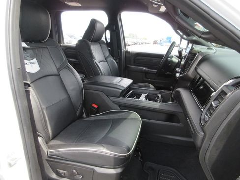 Used 2026 RAM 3500 Limited AWD/4WD image 26